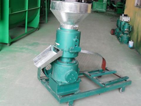 點擊查看詳細(xì)信息<br>標(biāo)題：柴電兩用顆粒機 閱讀次數(shù)：1696